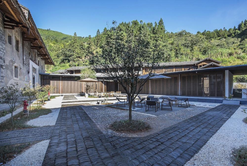 Qingpu Nanjing Taxia Culture Retreat Hotel Zhangzhou Exterior photo